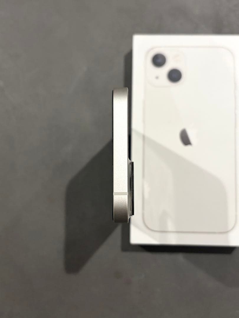 【美品】iPhone13 ホワイト 128GB 箱付き