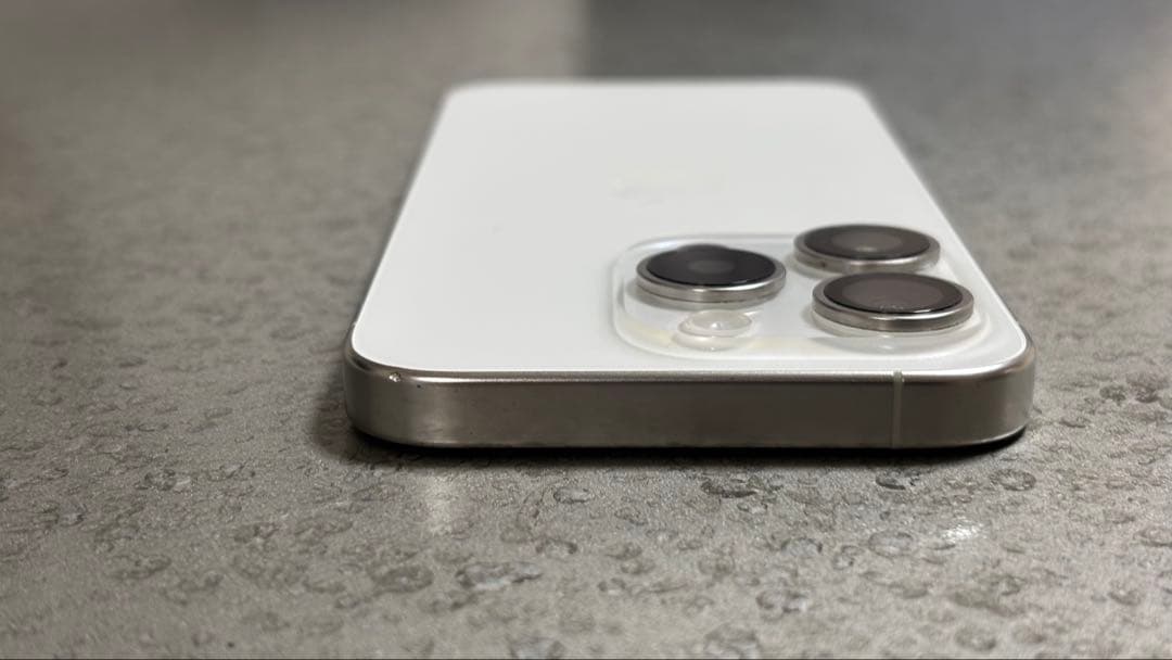 t*4様 iPhone15Pro 128GB 透明ケース付き