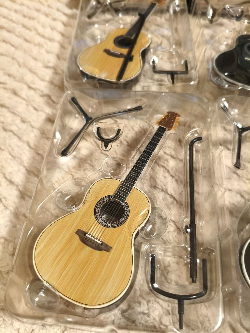 Ovation 1/8スケール フィギュア　オベーション ギター 8個セット