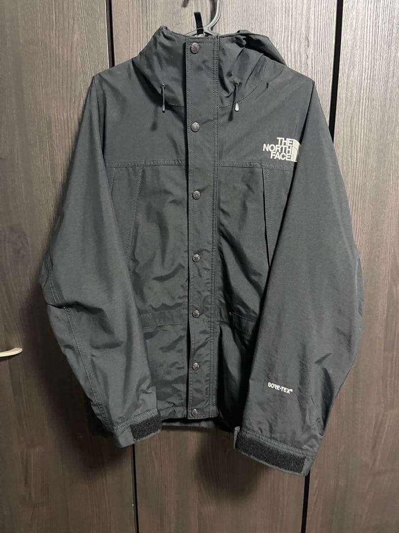 【希少】ザノースフェイス　マウンテンライトジャケット　黒　刺繍　np11834