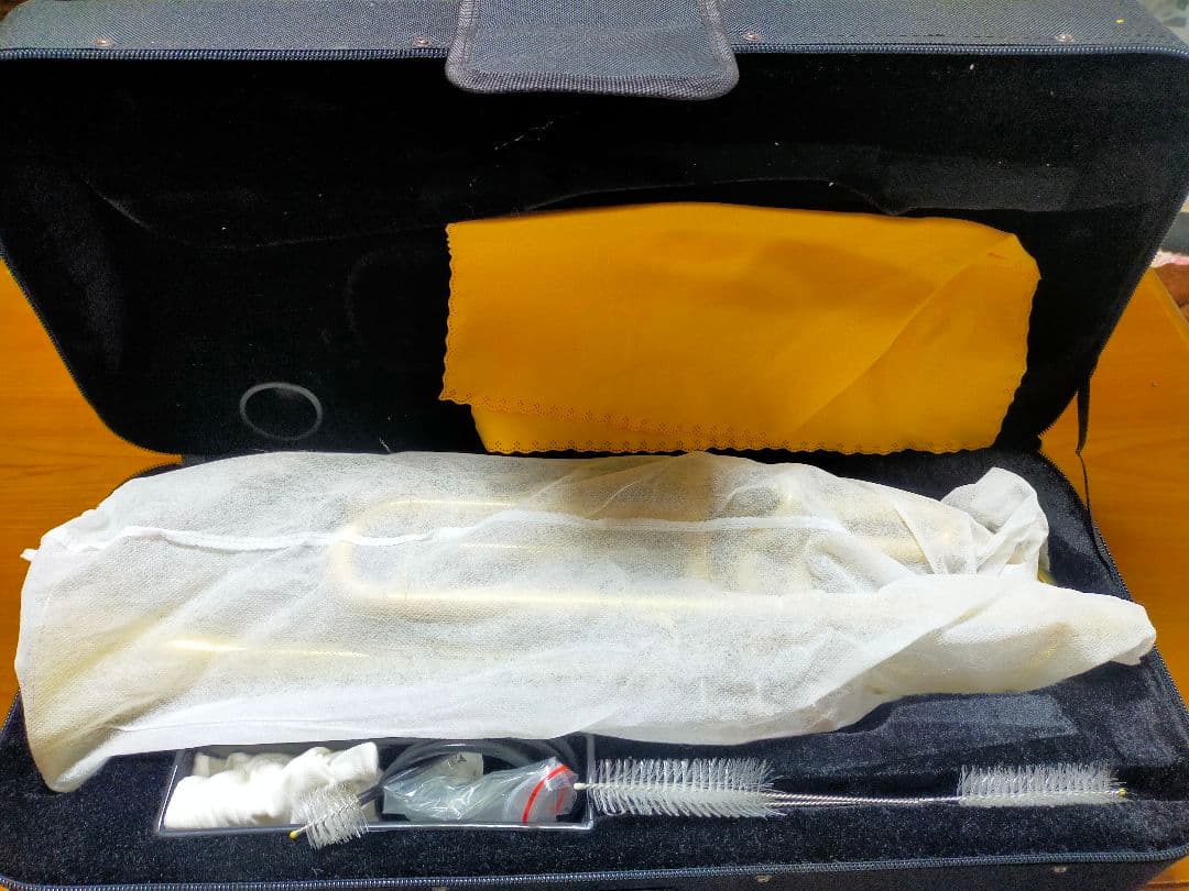 【hiro】ゴールド トランペット 3バルブ