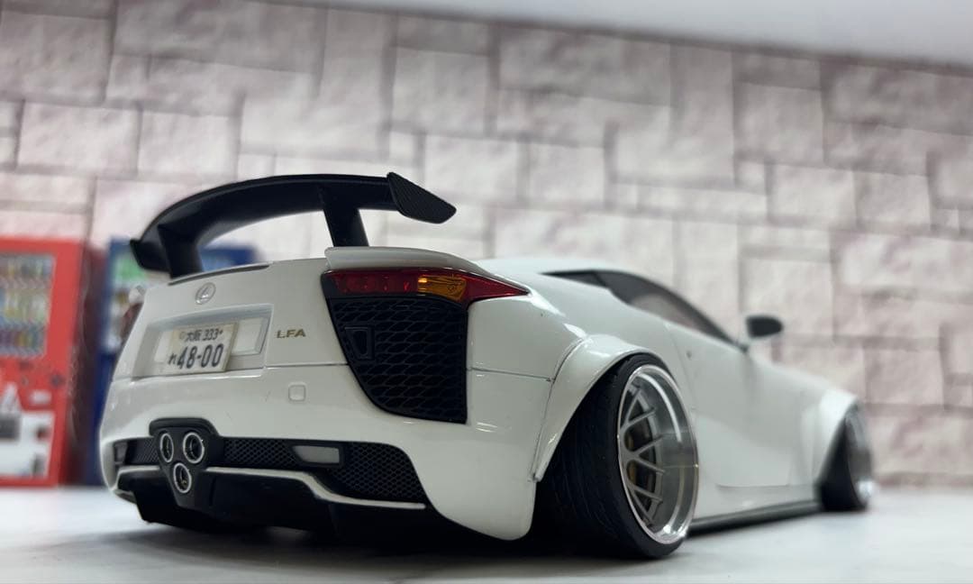 1/18ミニカー　レクサスLFAハイパーフォージド深リムスーパーワイドカスタム