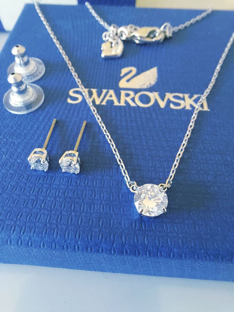 ゆさん専用 SWAROVSKI Attractピアス ネックレス