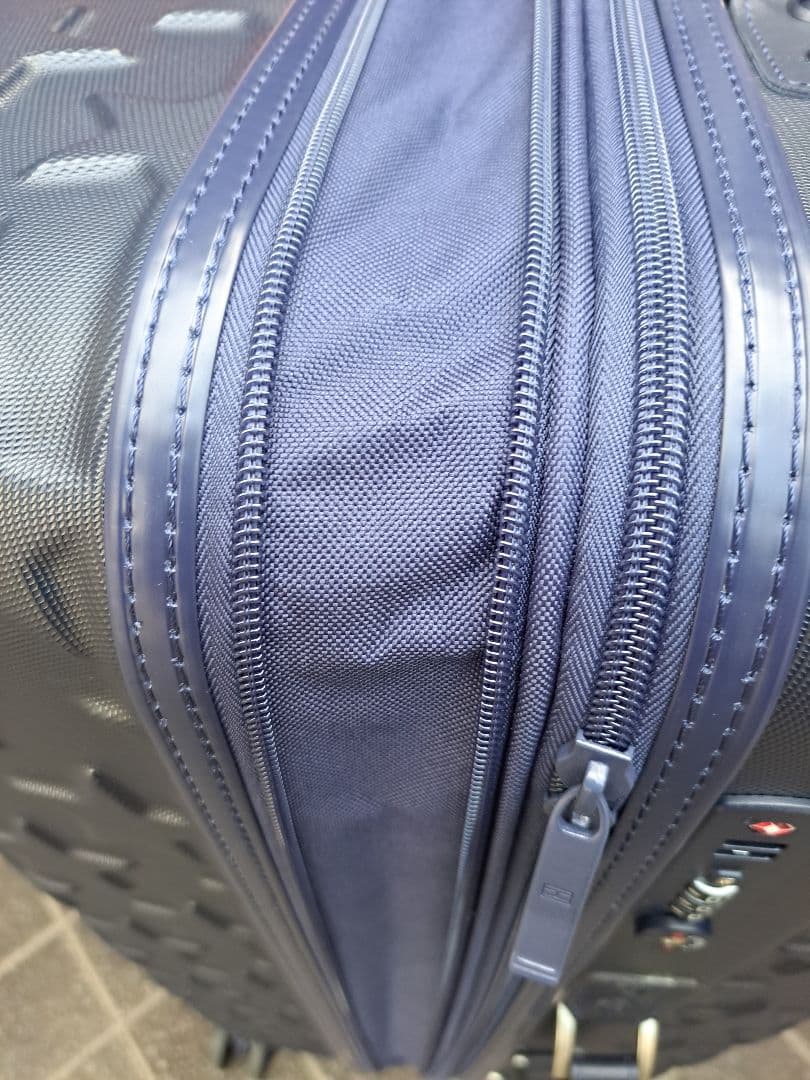 【新品未使用】  キャリースーツケース Lサイズ