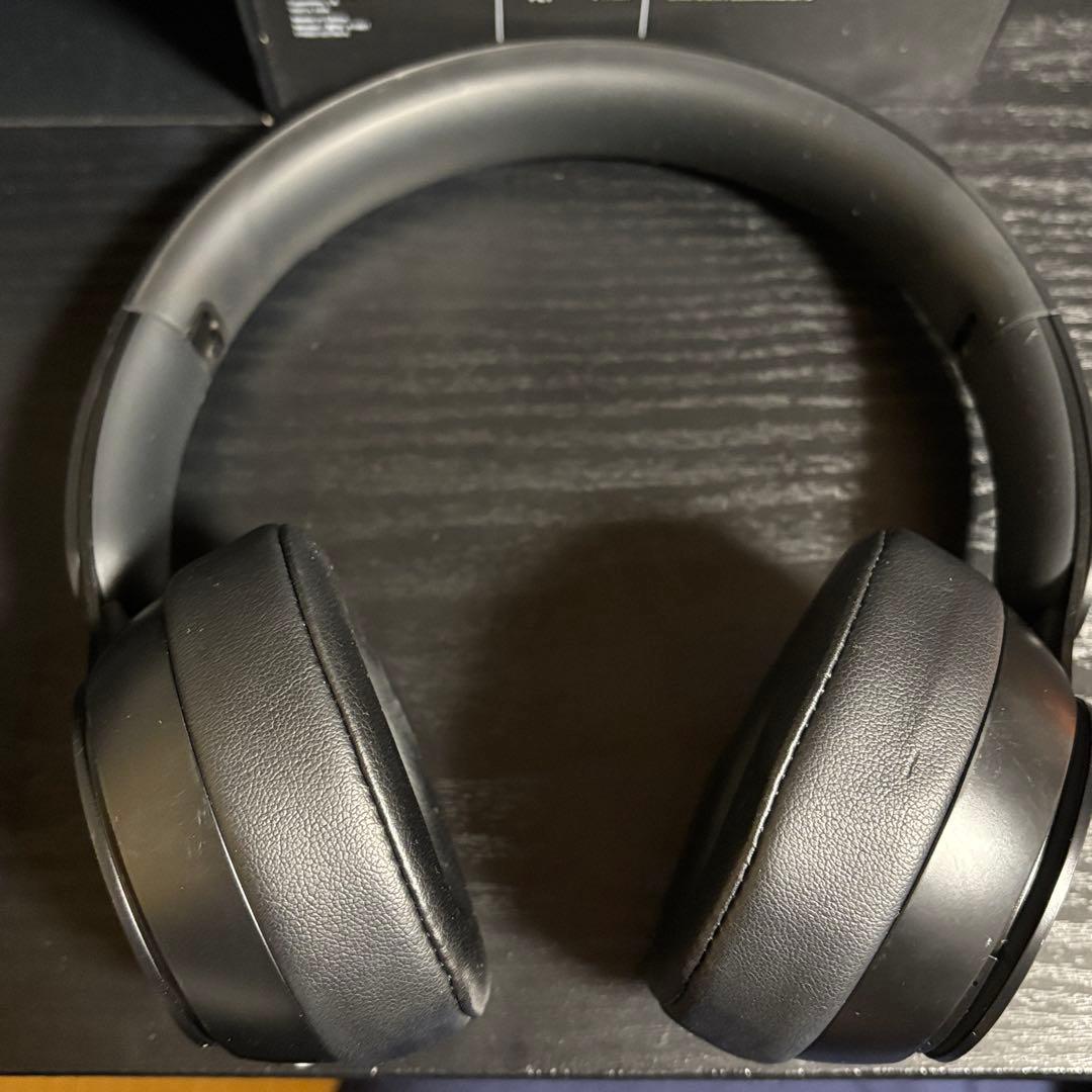 Beats solo pro ブラック ワイヤレスヘッドホン