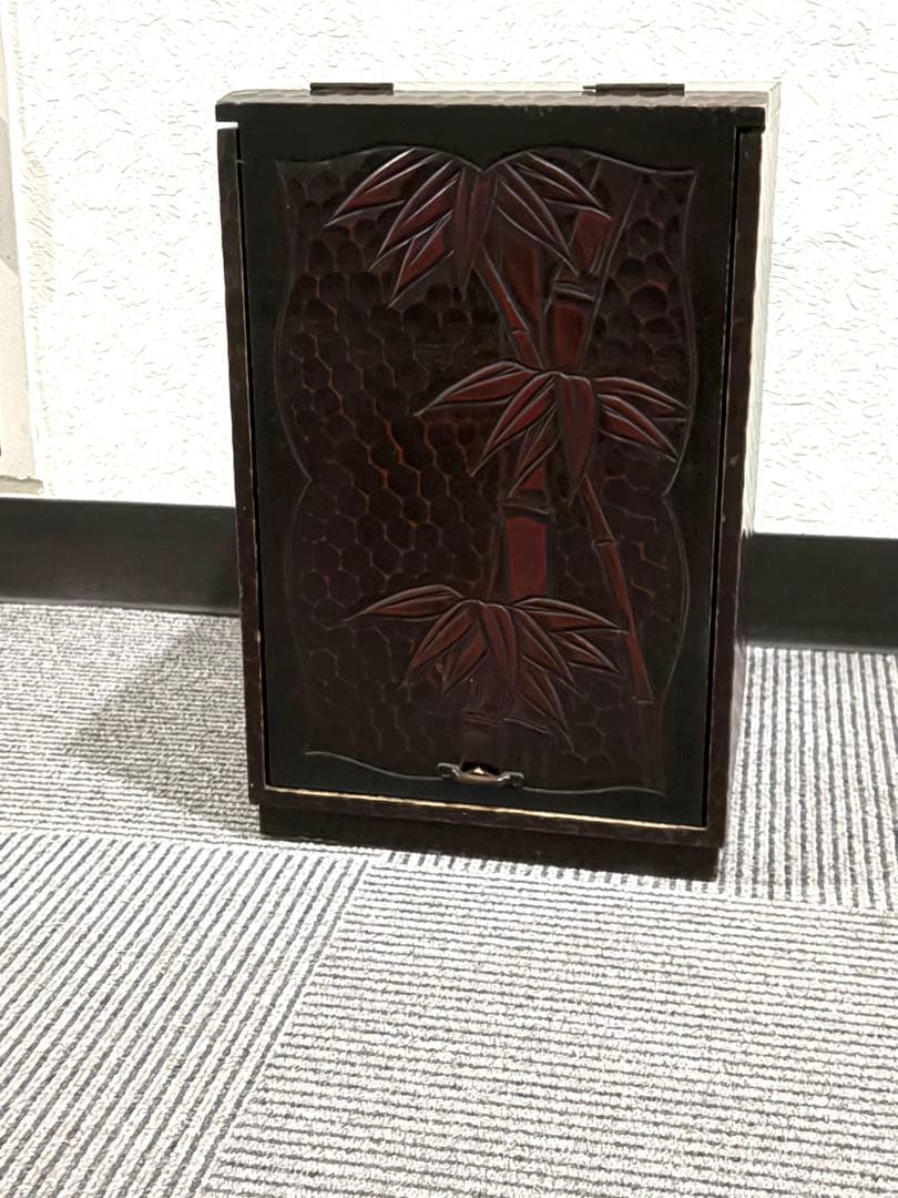 半額　銀座松屋　骨董　鎌倉彫　鏡台仕掛けの飾り棚　小箪笥アンティーク