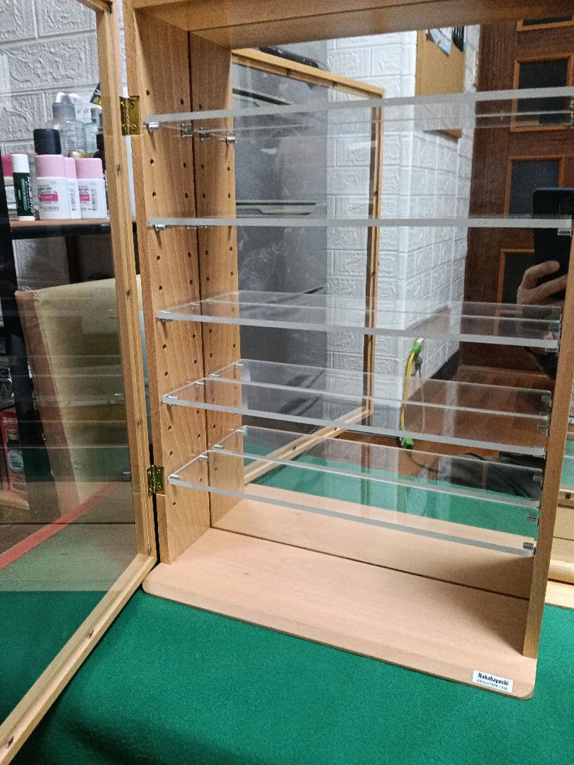 ナカバヤシ木製ガラスケース 6段 2セット。