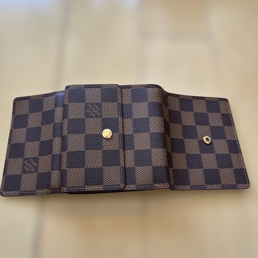 ルイヴィトン二つ折り財布