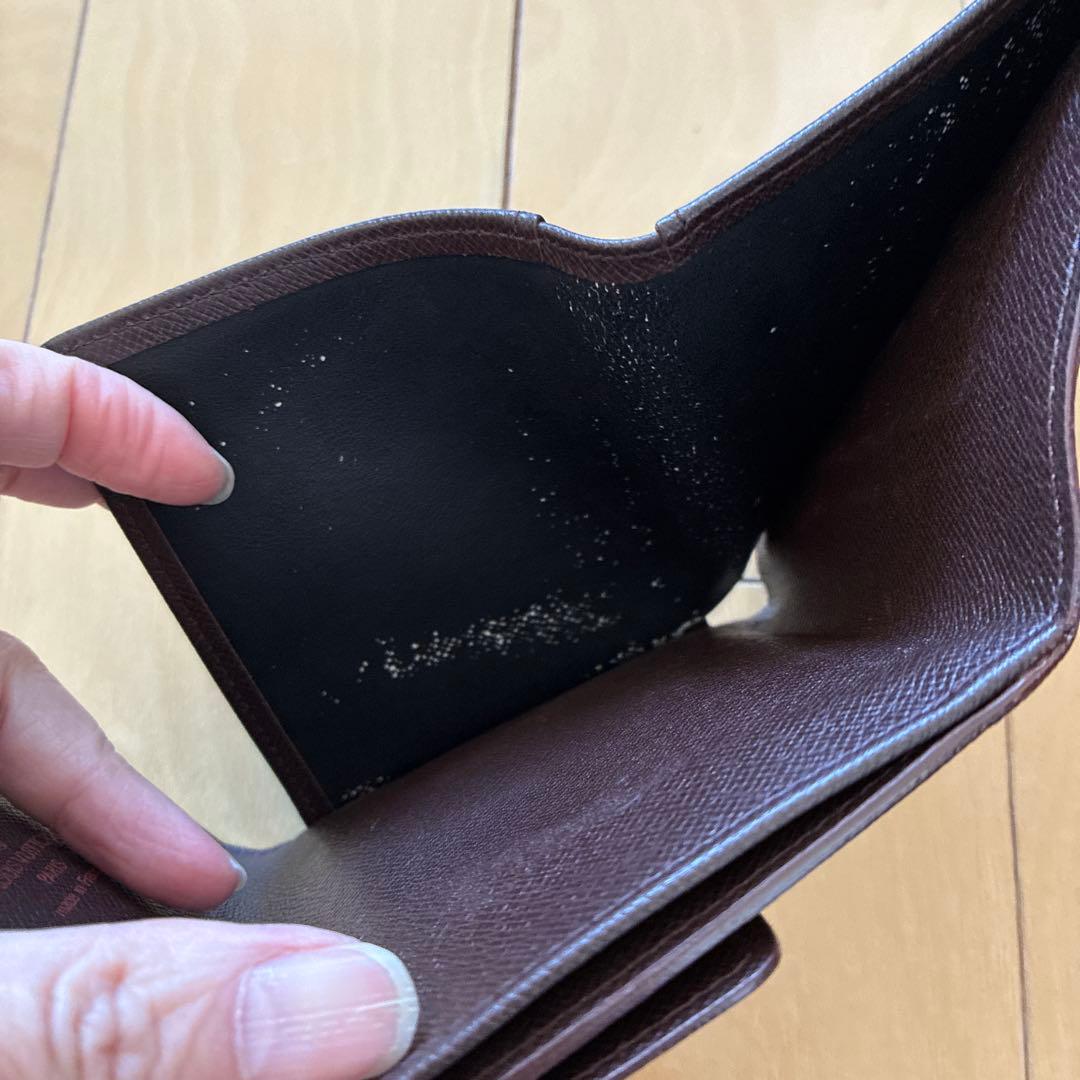 ルイヴィトン二つ折り財布