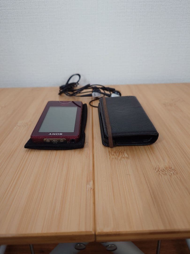 SONY　WALKMAN　NW-X1050 RED
