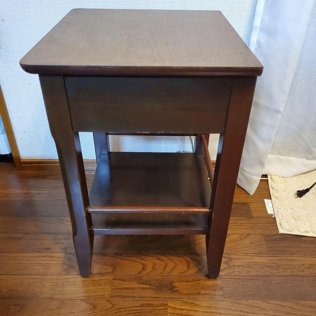 CHARI様　USA、ヴィンテージ，メープルナイトテーブル