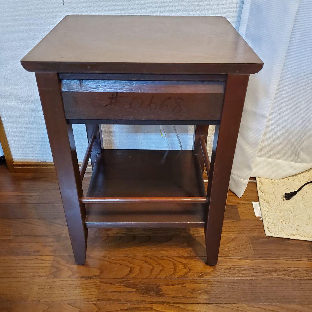 CHARI様　USA、ヴィンテージ，メープルナイトテーブル