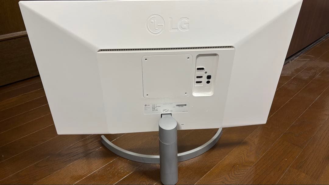 LG 27UL600-W 27インチ 4Kモニター