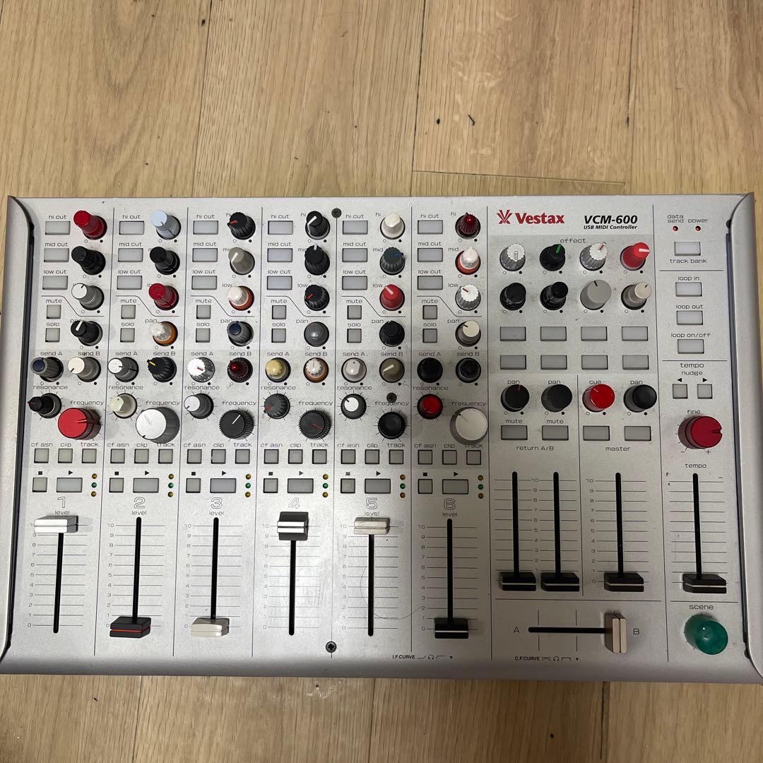 Vestax MIDIコントローラー VCM-600