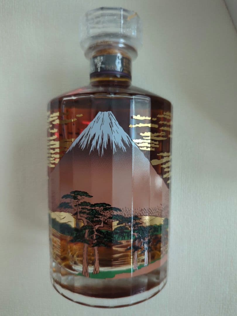 サントリー響21年 富士風雲図 意匠ボトル