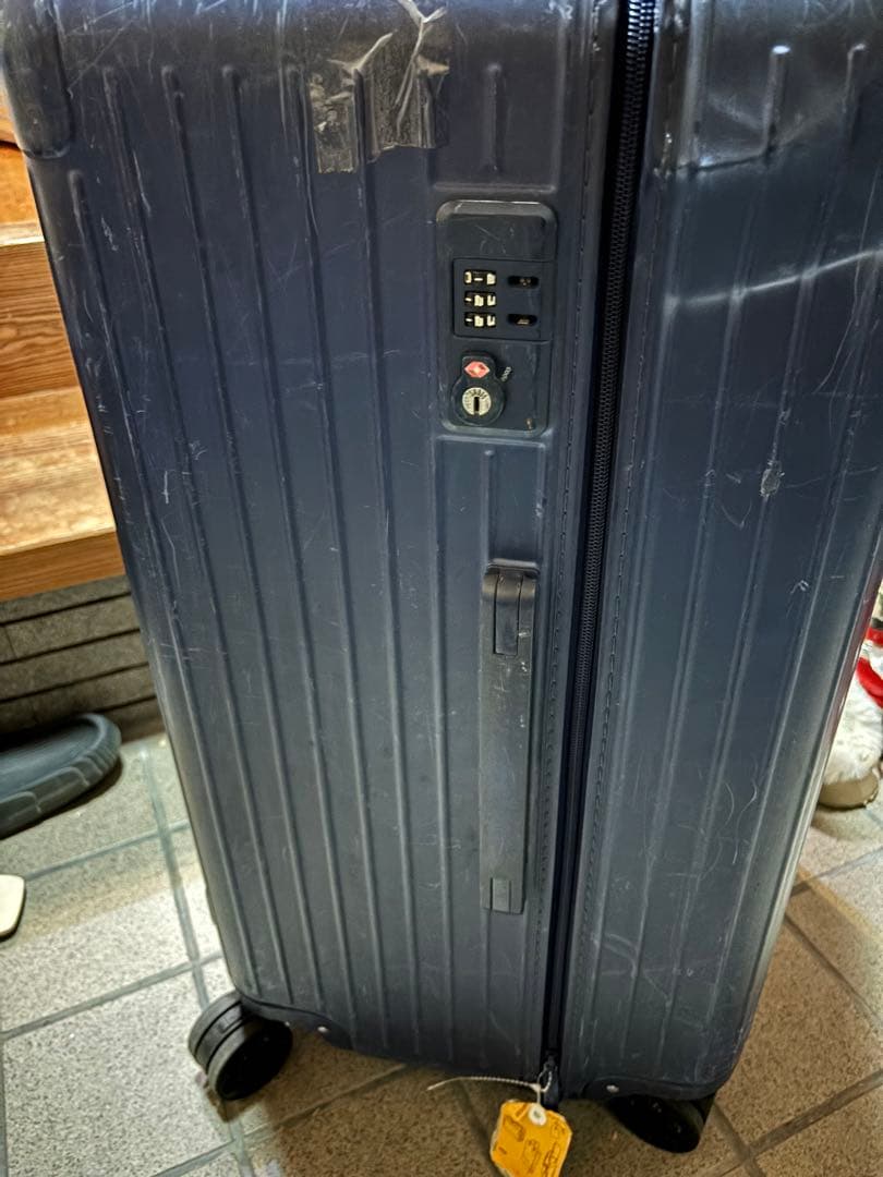 z*p様 RIMOWA ネイビー キャリーケース