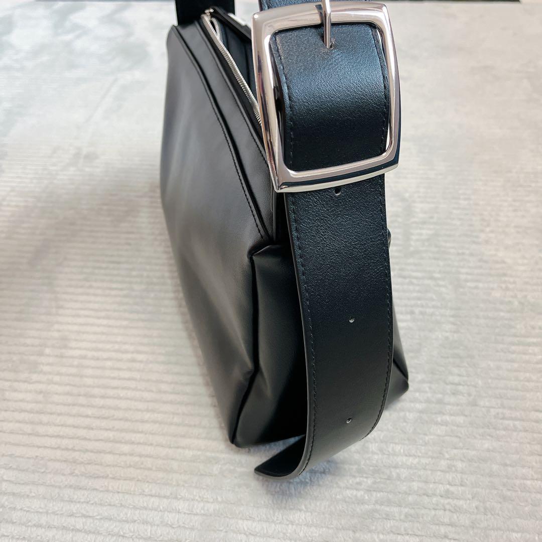 【未使用】UNITED ARROWS スクエア ビッグバックル ショルダーバッグ