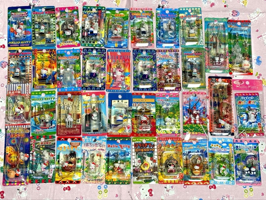 ご当地限定　ハローキティ ファスナーマスコット 38個まとめ売り　ダニエル