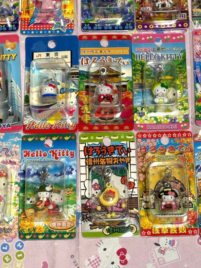 ご当地限定　ハローキティ ファスナーマスコット 38個まとめ売り　ダニエル