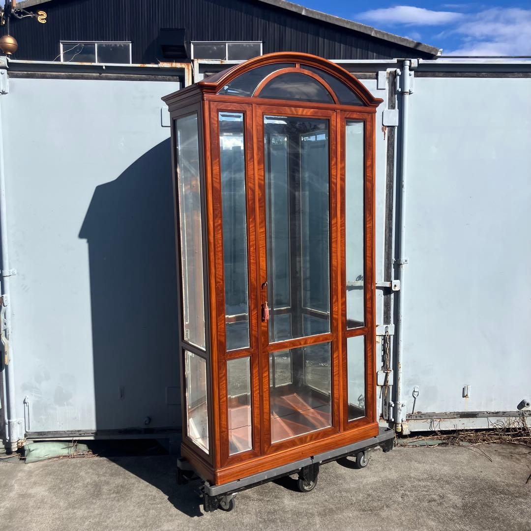 イタリア家具 木製大型 アーチ型ガラスショーケース 飾り棚 アンティーク