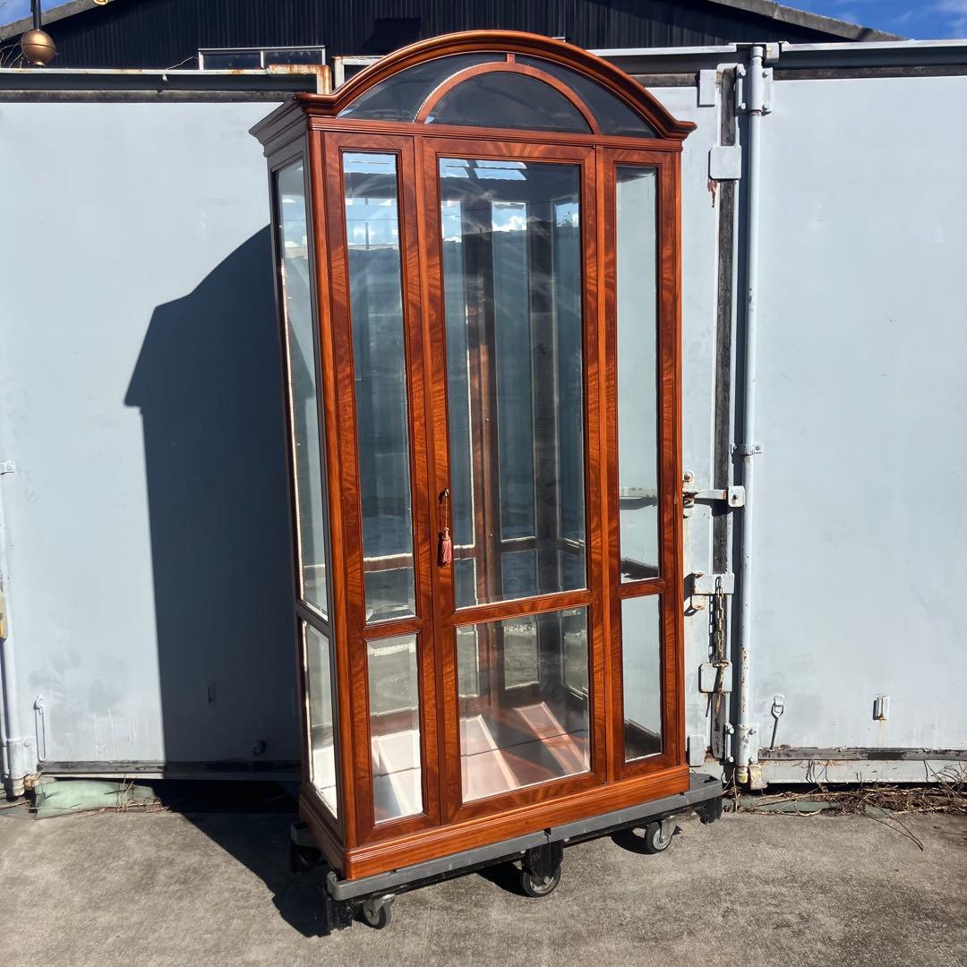 イタリア家具 木製大型 アーチ型ガラスショーケース 飾り棚 アンティーク