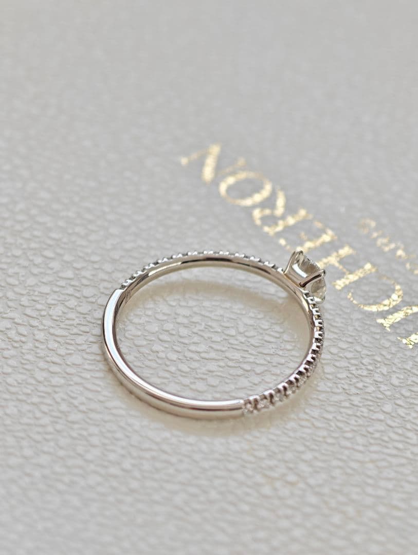 ブシュロン ミニ ビーラブド ソリテール ダイヤ リング サイズ刻印50