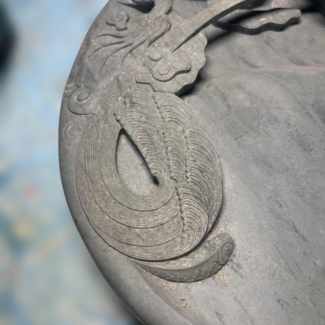 一点物　一枚岩大きな龍彫刻の石製硯