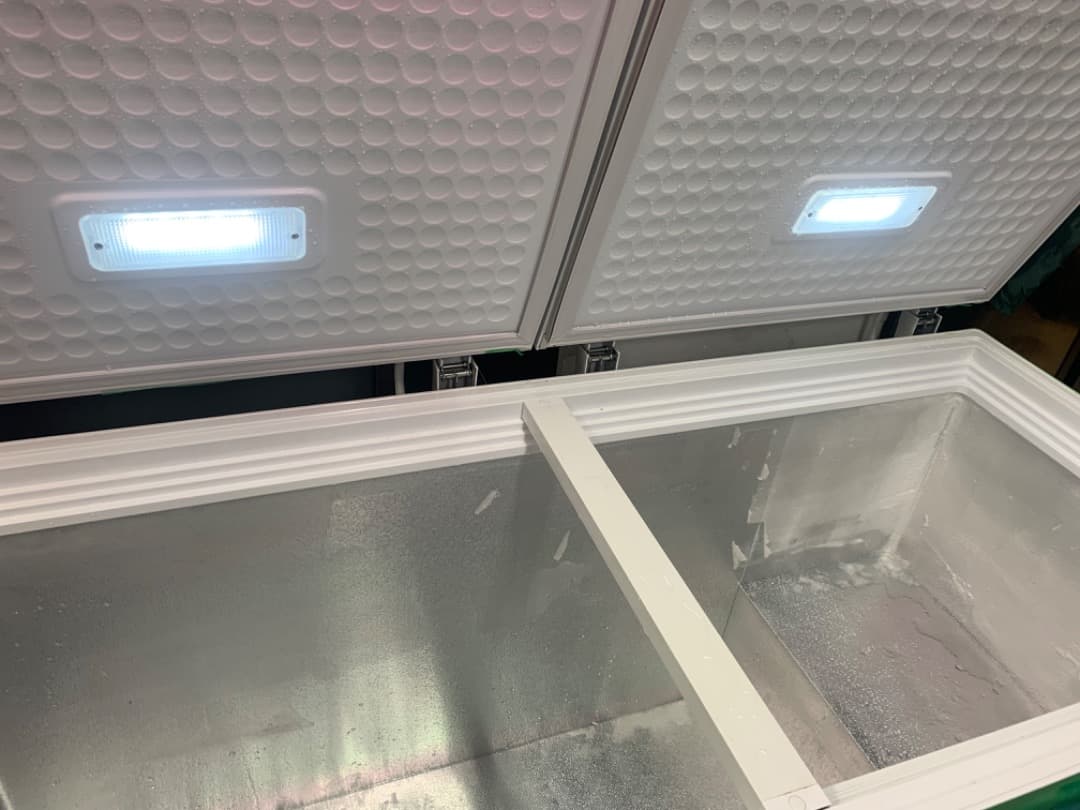 【早い者勝ち！】レマコム　冷凍ストッカー405L ホワイト【RCY-405】