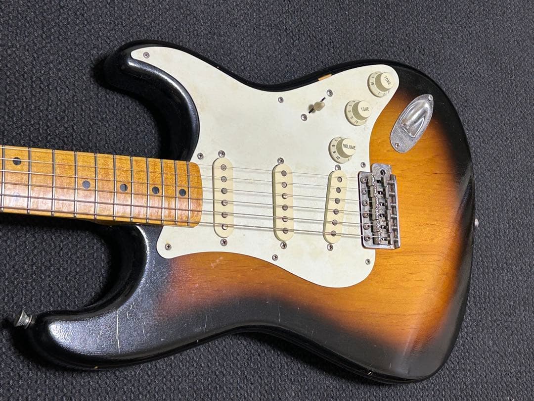 fender japan st57-VSP 雰囲気イケメン　ケース付き