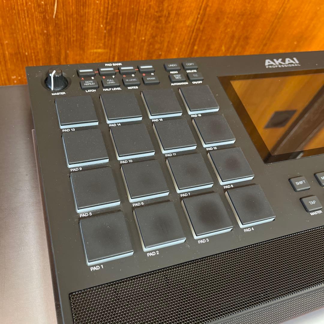 DJ機材 AKAI MPC Live II