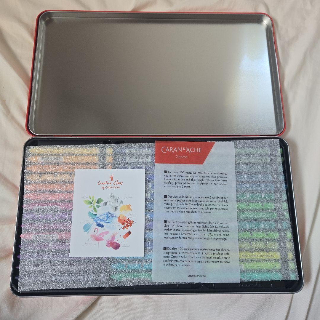 【極美品】カランダッシュ ネオカラー2 水溶性クレヨン 84色セット