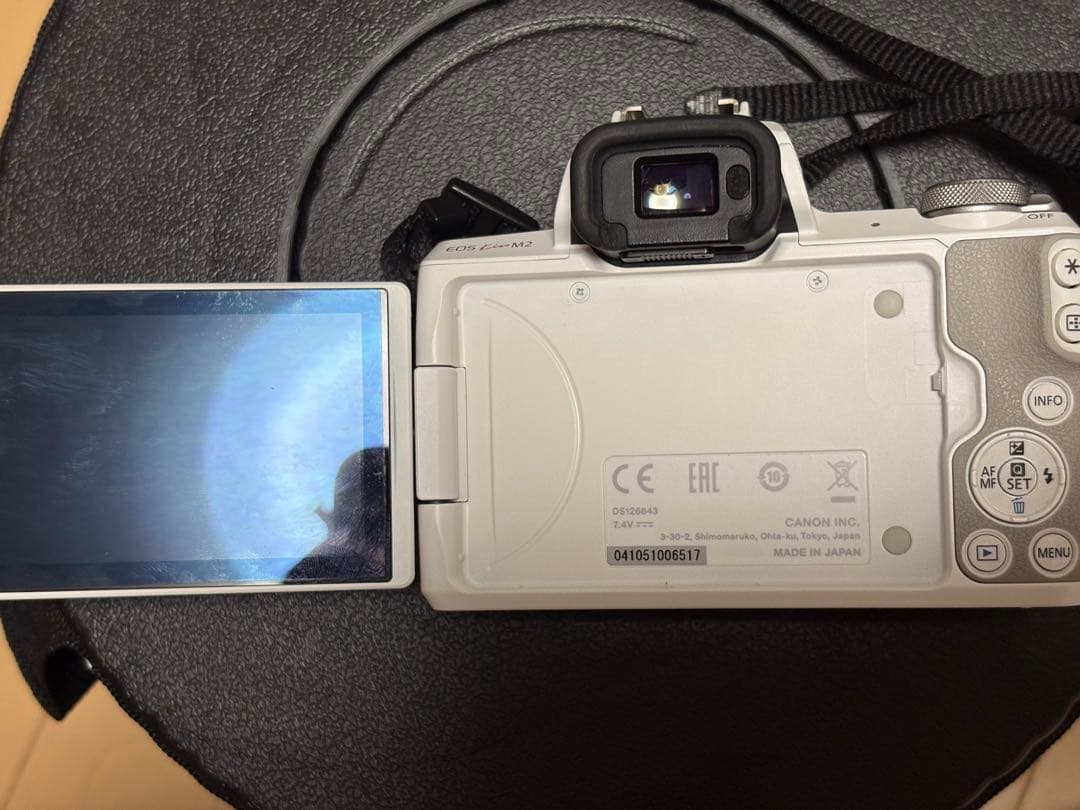 Canon EOS Kiss M2 ボディ　動作未確認