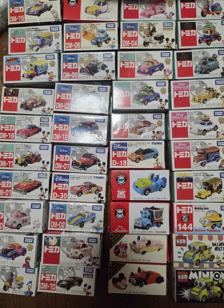 トミカディズニー　７０台