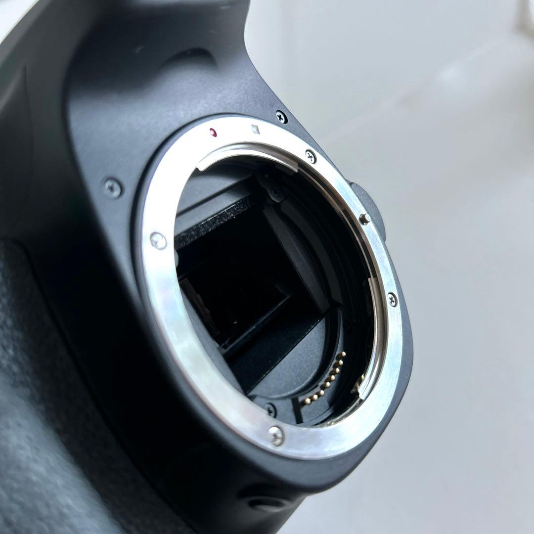 ｛最終値引き｝【美品】Canon EOS 70D 18-135レンズキット美品