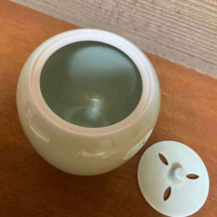 ★セール★井上萬二　人間国宝　青白磁彫文  香炉　笹