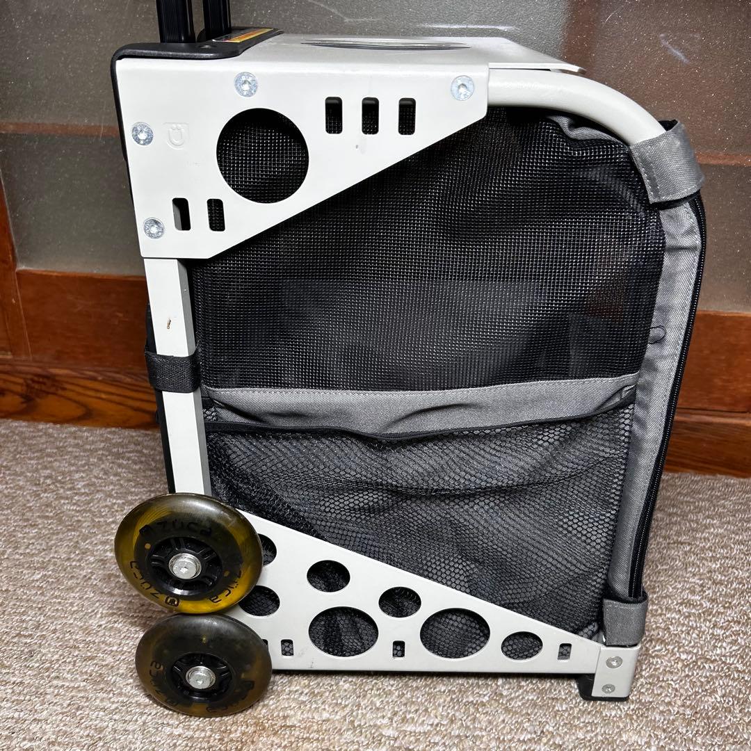 ZÜCA ズーカ　ブラック 座れる　キャリーケース　人気