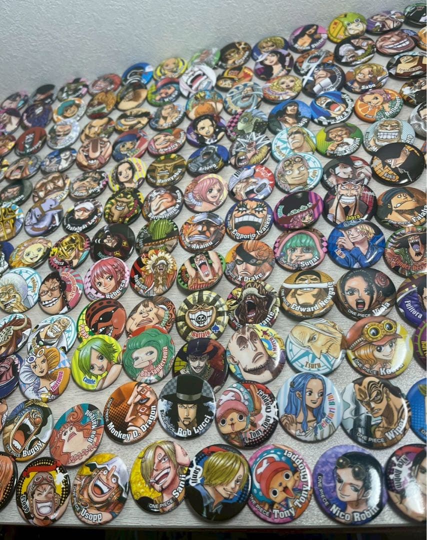 ナツコミ　缶バッジ　ワンピース　大量　約229個