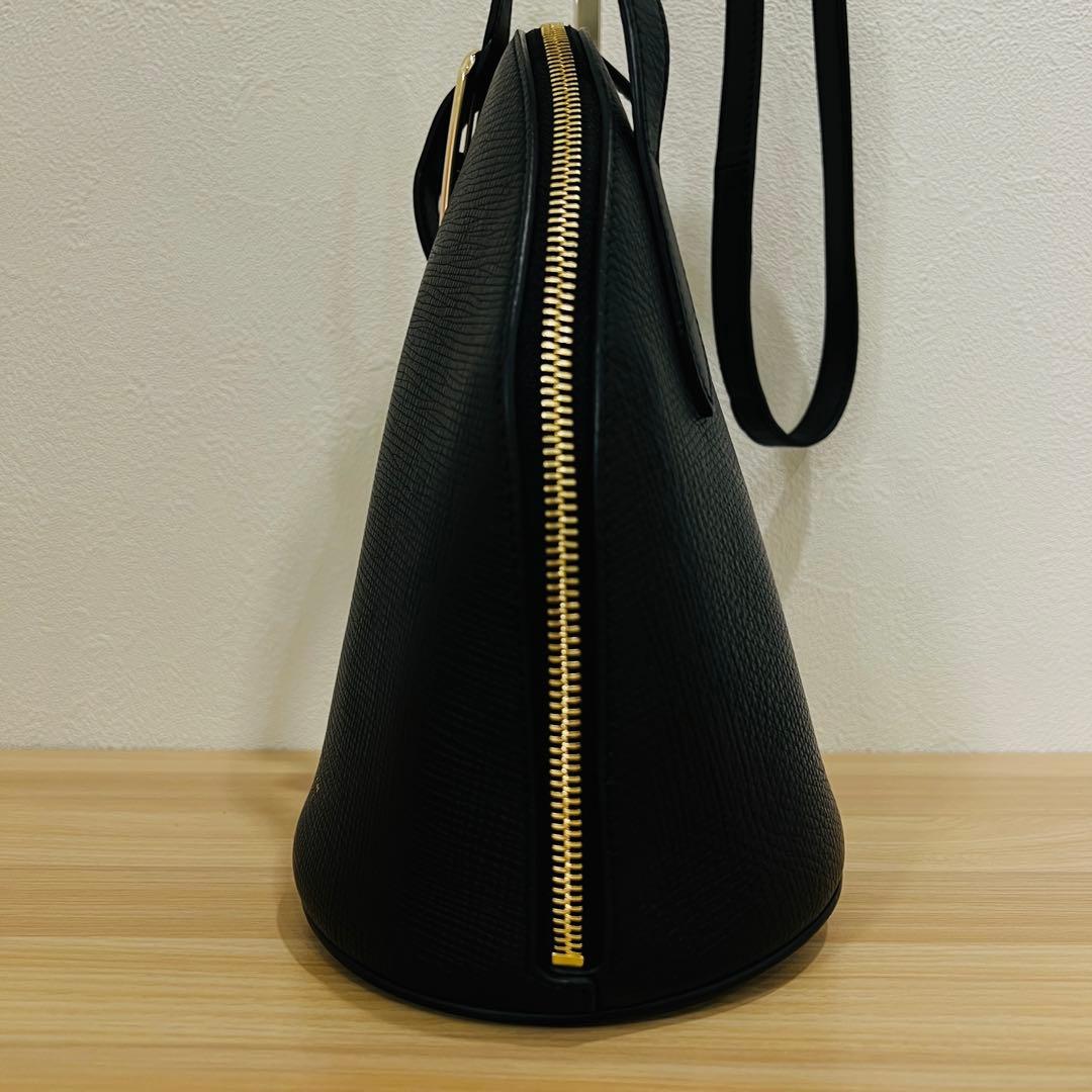 スマイソン ショルダーバッグ 黒 レザー クォータームーン クロスボディ