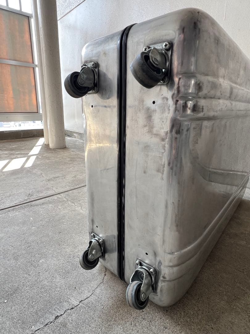 ゼロハリバートン　アルミ製スーツケース　made in USA 4輪キャスター