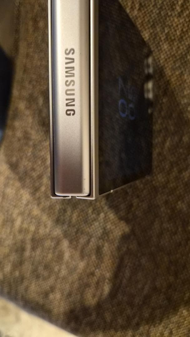 Samsung Galaxy Z Flip6 本体