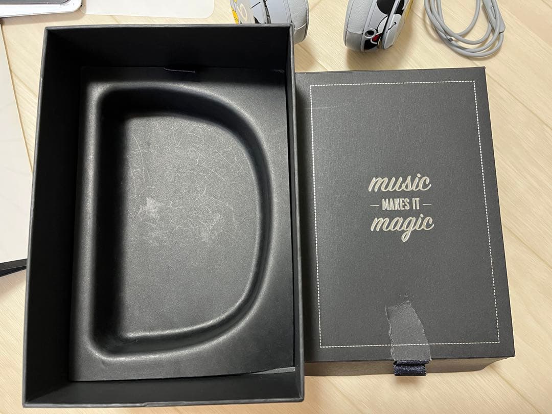 ヘッドホン beats solo3