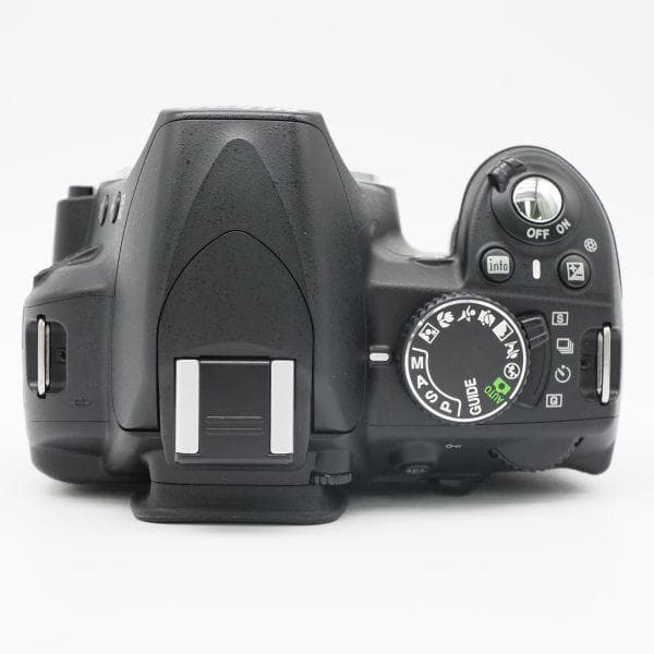 ショット数3,014！■ほぼ新品■ NikonD3100