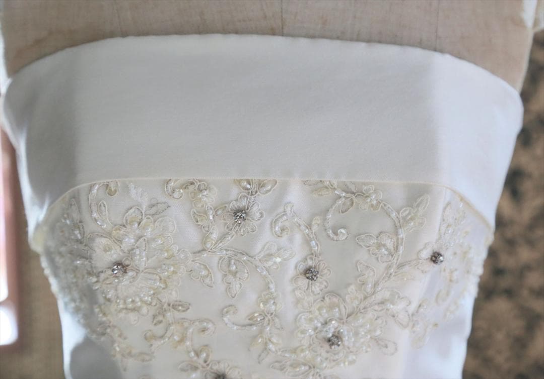 571ナチュラルビューティー高級ウエディングドレス11号13号15号編み上げ