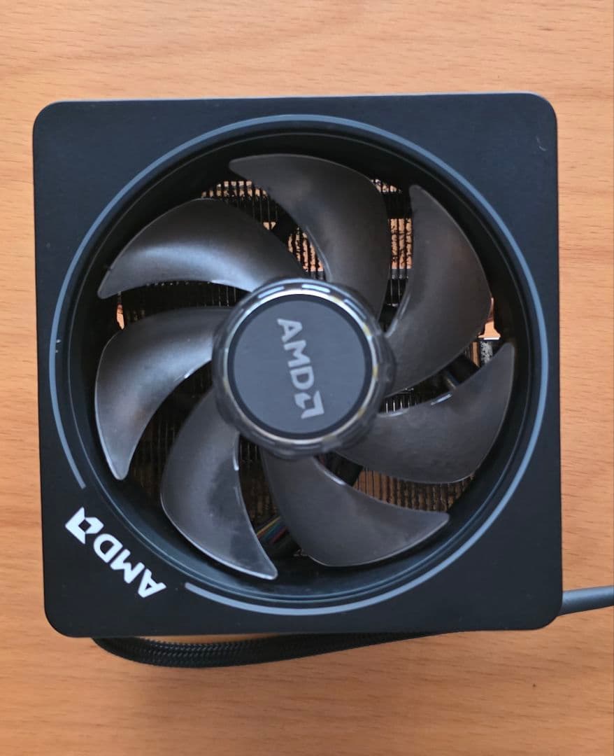 AMD Ryzen CPU 3700x + 純正付属クーラー