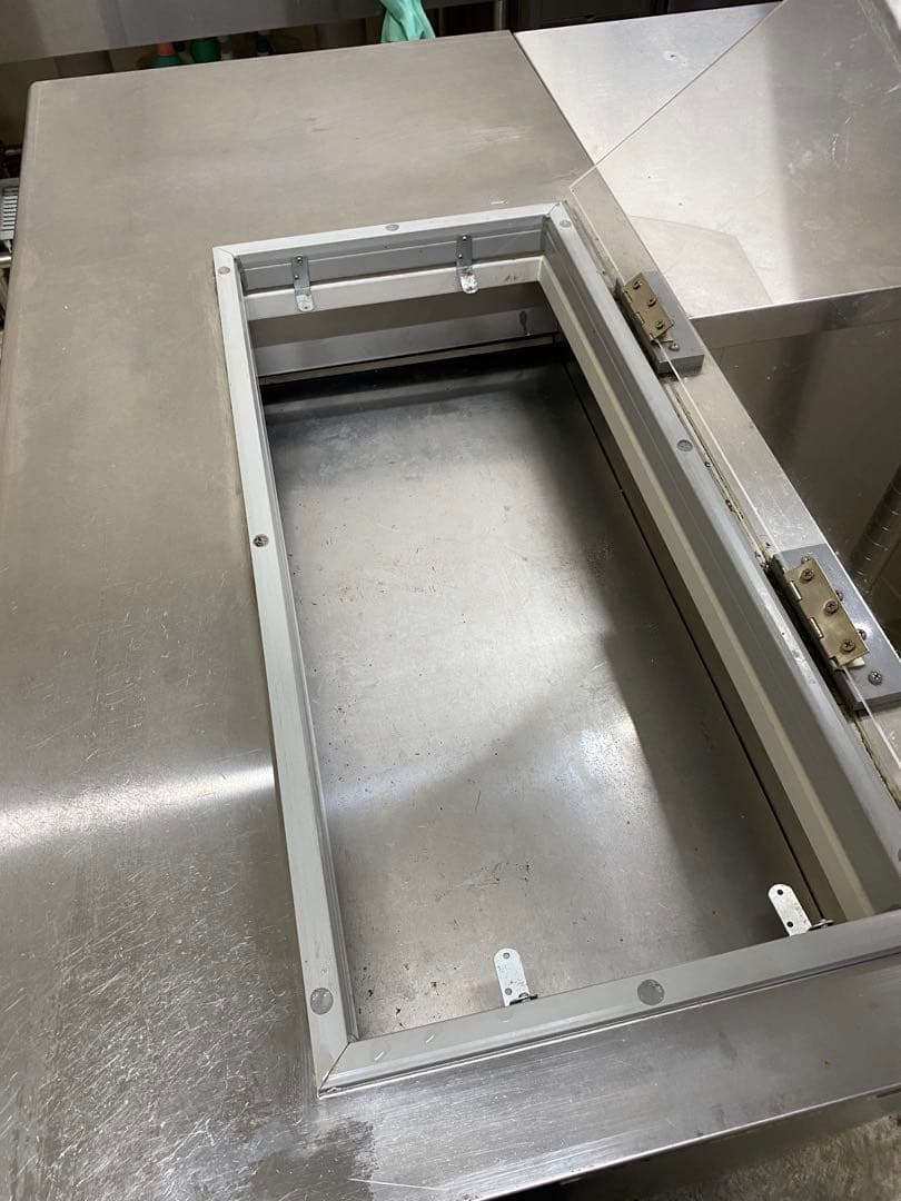 【よく冷えます！】Panasonic テーブル型冷蔵庫 SUR-GS1261SA