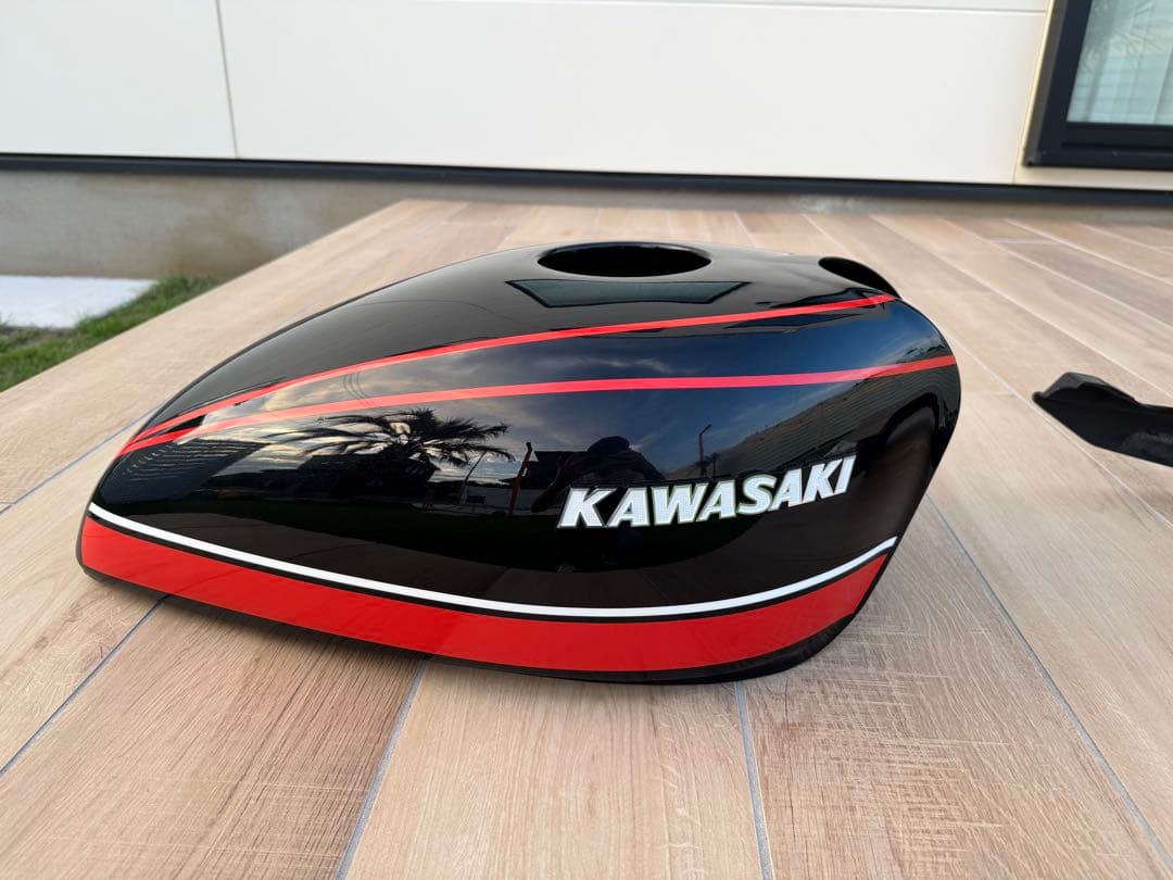 ゼファーχ　タンクカバー　外装セット