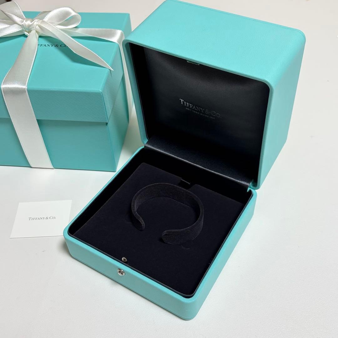 美品　ティファニー　バングルケース　空箱　ブレスレット　腕時計ケース　現行品