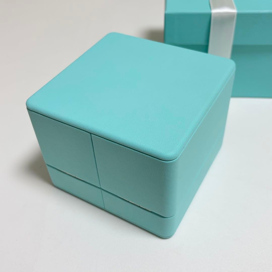 美品　ティファニー　バングルケース　空箱　ブレスレット　腕時計ケース　現行品