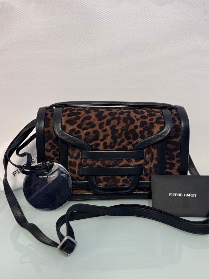 ⭐︎専用⭐︎PIERRE HARDY ヒョウ柄ショルダーバッグ