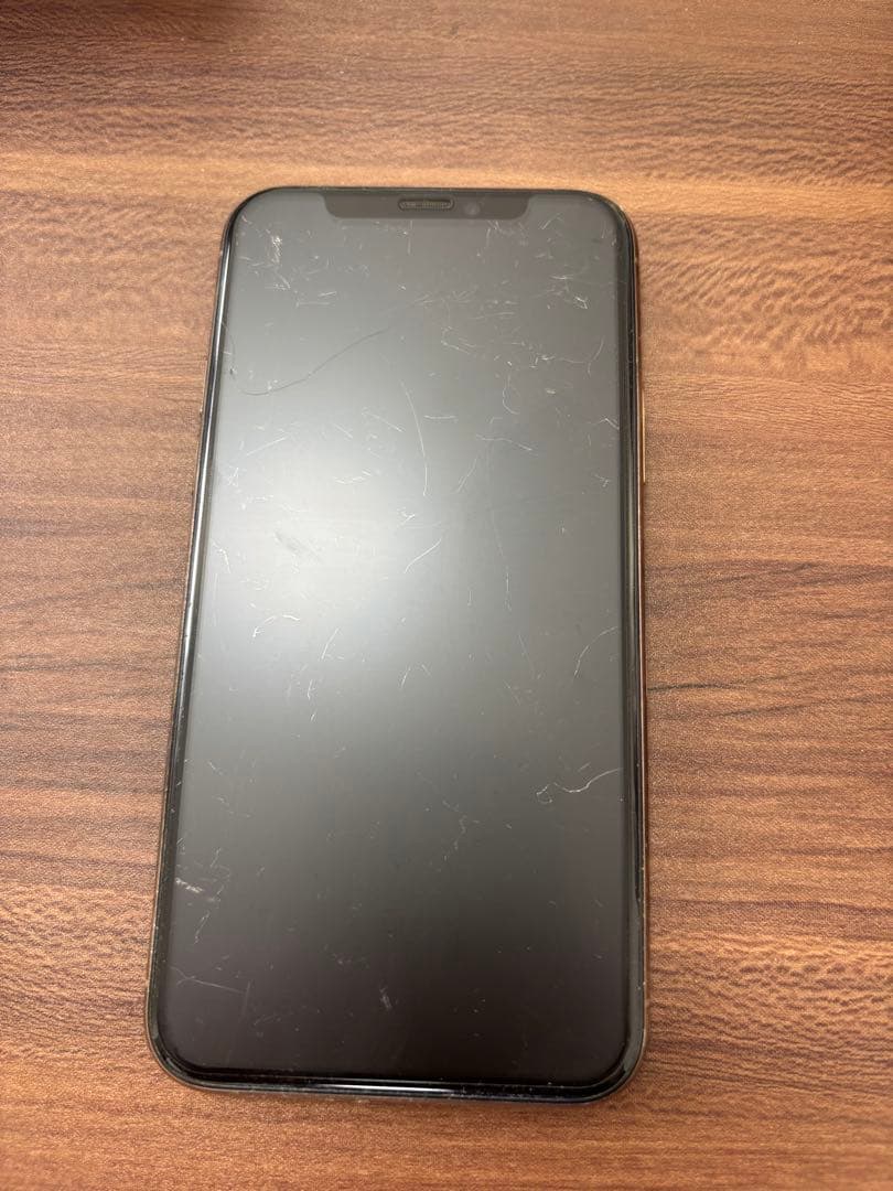 iPhone 11pro 本体 ゴールド